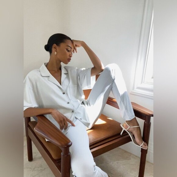 Aritzia 1-01 Babaton Mini-Flare Grey Pant Size 8 NWT - Picture 2 of 15